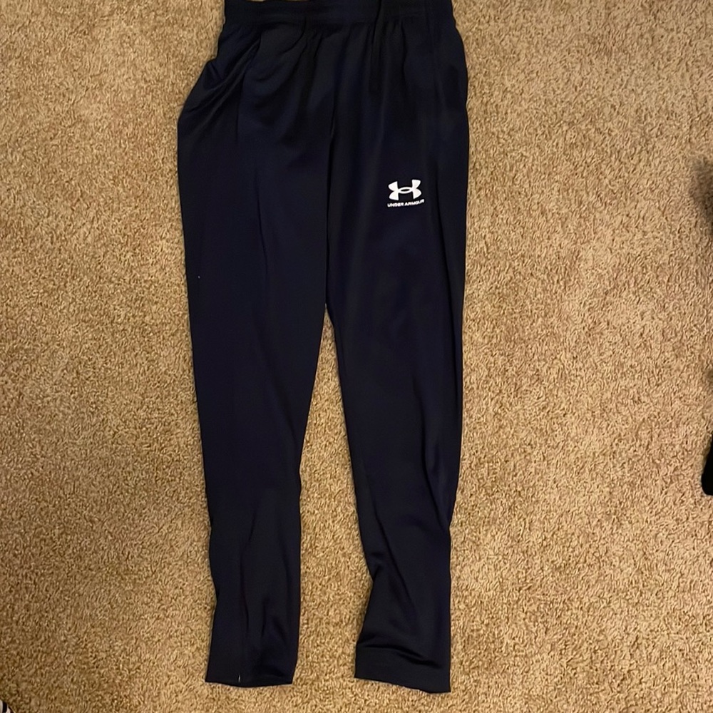 NAVY UNDER ARMOR SWEATS/JOGGERS